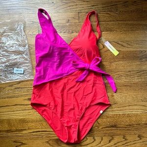 Summersalt Perfect Wrap One-Piece in Hibiscus & Grapefruit, size 14 Long…